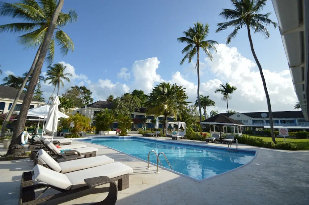 Starfish Discovery Bay Resort Barbados Holetown