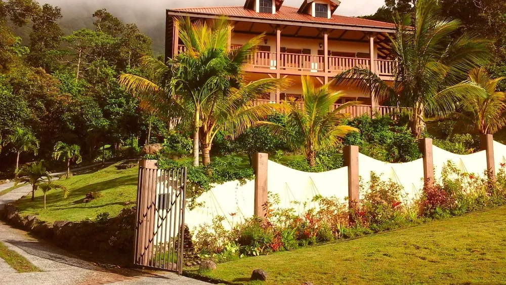 Trois Pitons Apartments Pont Cassé