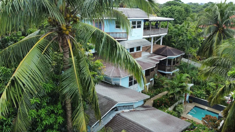 Mariposa Lodge Roatan