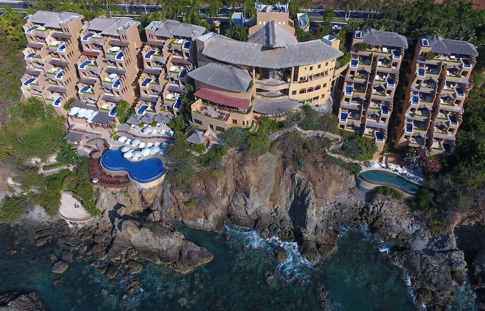 Deals On Ixtapa Zihuatanejo, Mexico Resorts | Apple Vacations