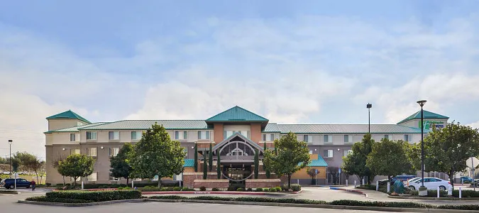 Holiday Inn Express & Suites ELK GROVE CENTRAL - HWY 99 Elk Grove