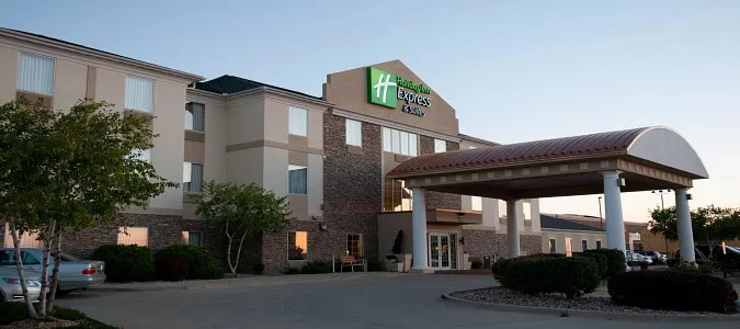 Holiday Inn Express & Suites BLOOMINGTON - NORMAL Normal