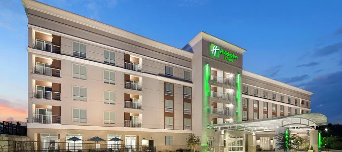 Holiday Inn & Suites ARDEN - ASHEVILLE AIRPORT Arden