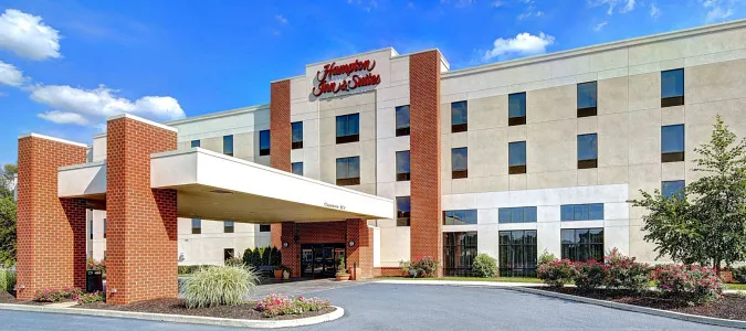 Hampton Inn & Suites Harrisburg/North, PA Harrisburg