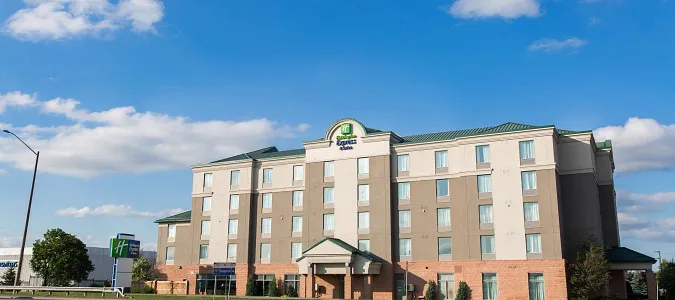 Holiday Inn Express & Suites BRAMPTON Brampton