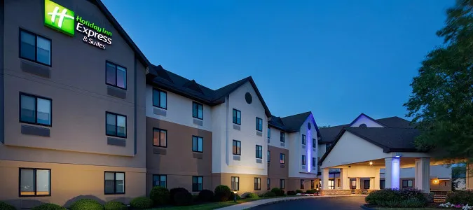 Holiday Inn Express & Suites BRADLEY AIRPORT Windsor Locks