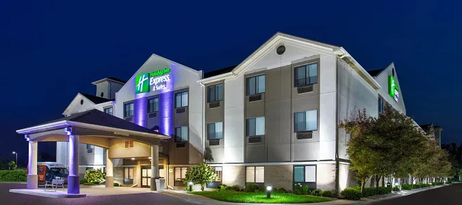 Holiday Inn Express & Suites BELLEVILLE (AIRPORT AREA) Belleville