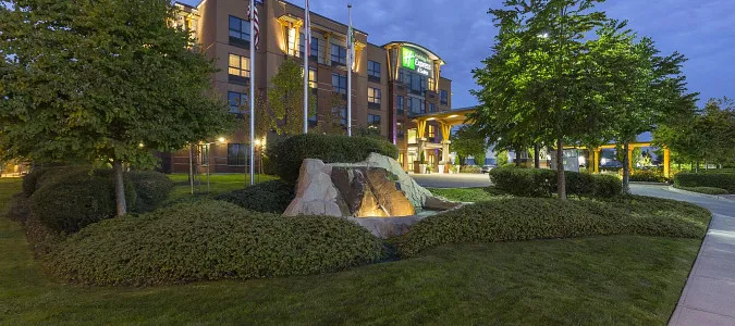 Holiday Inn Express & Suites RIVERPORT RICHMOND Richmond