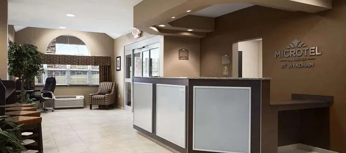 Microtel Inn & Suites by Wyndham Fairmont Fairmont