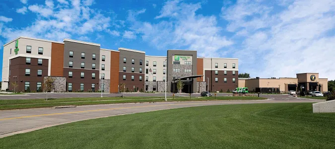 Holiday Inn & Suites SIOUX FALLS - AIRPORT Sioux Falls