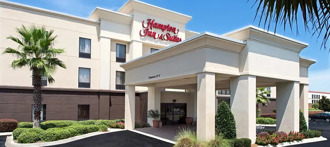 Hampton Inn & Suites Pensacola I-10 N at Univ. Twn Plaza, FL Pensacola