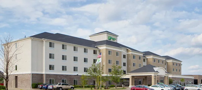 Holiday Inn & Suites BLOOMINGTON-AIRPORT Bloomington