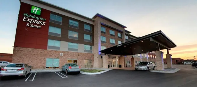 Holiday Inn Express & Suites DETROIT NORTH - ROSEVILLE Roseville