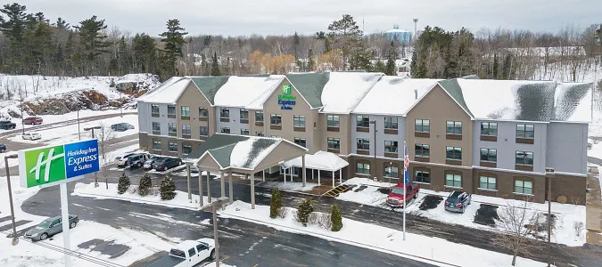 Holiday Inn Express & Suites MARQUETTE Marquette