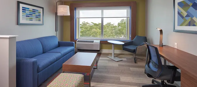 Holiday Inn Express & Suites DORAL - MIAMI Doral