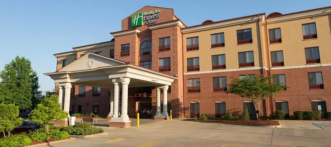 Holiday Inn Express & Suites CLINTON Clinton