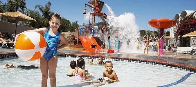 Howard Johnson Hotel and Water Playground - Disneyland Anaheim