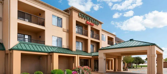 Courtyard by Marriott Bloomington Normal Normal