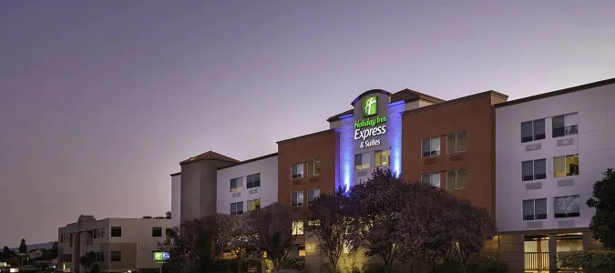 Holiday Inn Express & Suites BELMONT Belmont