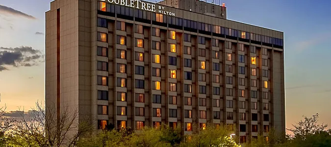 DoubleTree by Hilton Hotel St. Louis - Chesterfield Chesterfield