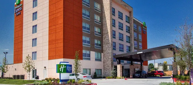 Holiday Inn Express & Suites MOORE Moore