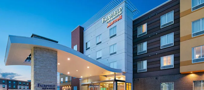 Fairfield Inn and Suites by Marriott Lincoln Airport Lincoln