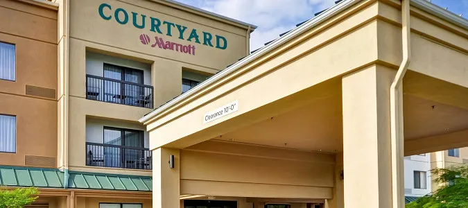 Courtyard by Marriott Dalton Dalton