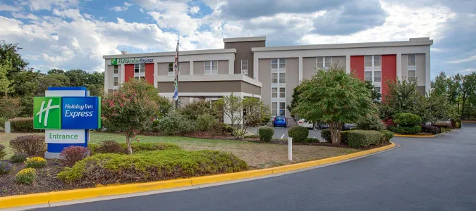 Holiday Inn Express WASHINGTON DC EAST-ANDREWS AFB Camp Springs